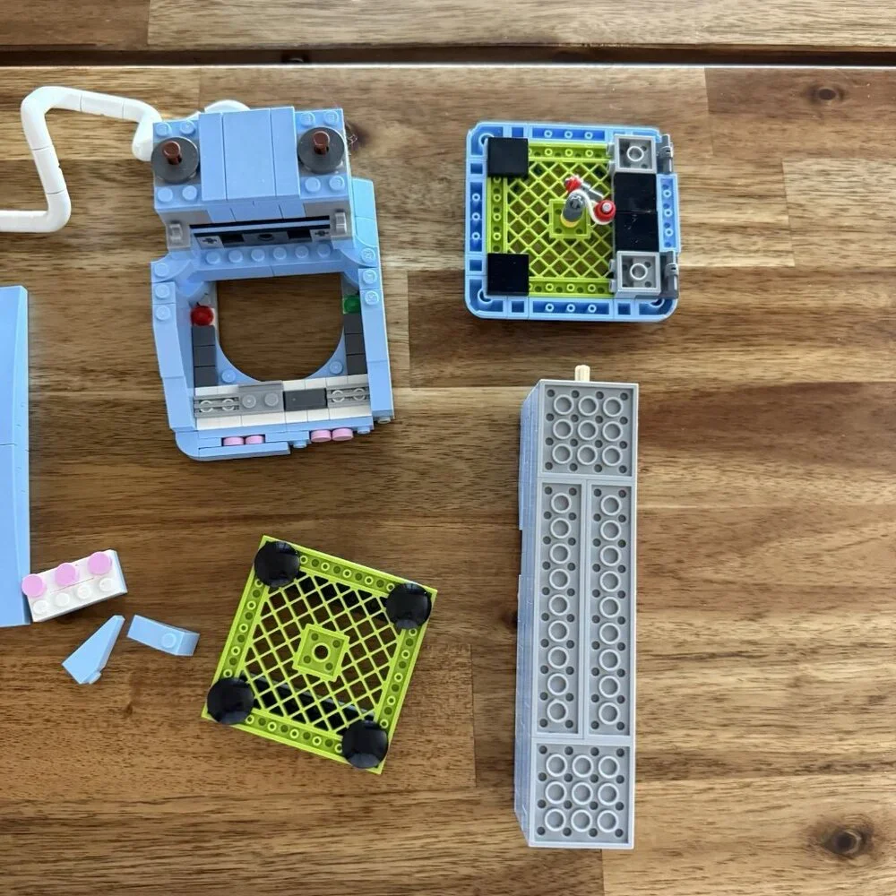 Lego Creator Pieces Blue Telephone.‎ INCOMPLETE SET / MISSING PIECES - AS IS